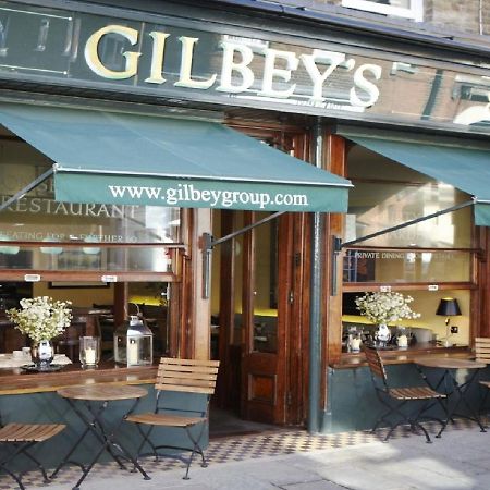 Bed and Breakfast Gilbey'S Bar, Restaurant & Townhouse Виндзор Экстерьер фото